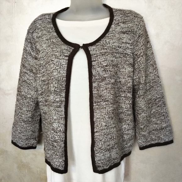 dressbarn Sweaters - Soft Woven Cardigan by Dressbarn EUC L